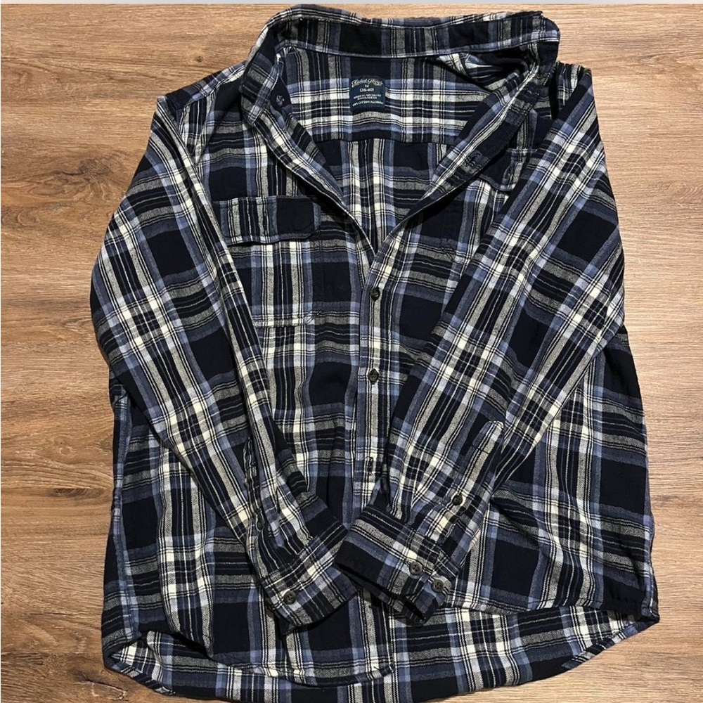 Faded Glory Blue and White Casual Button Down Shirt